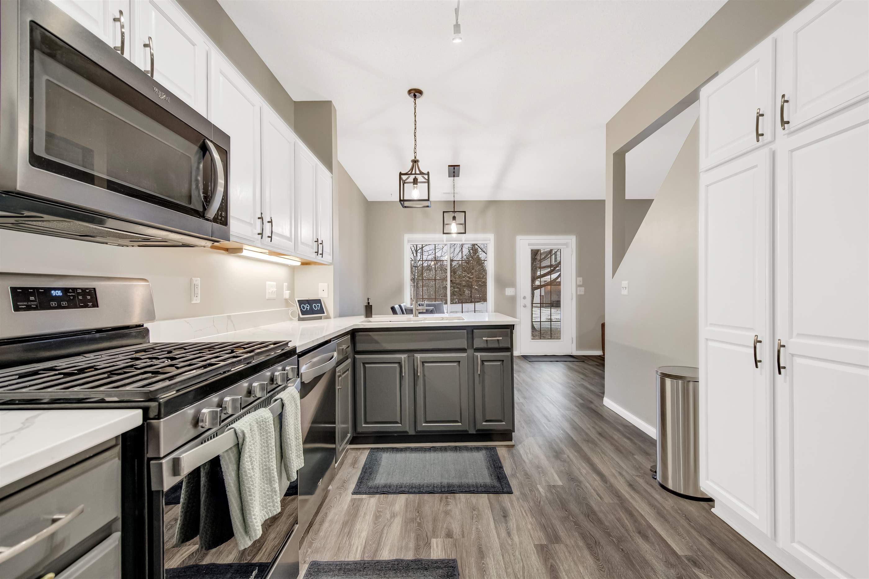 7823 Oak Ct, Lino Lakes, MN 55014