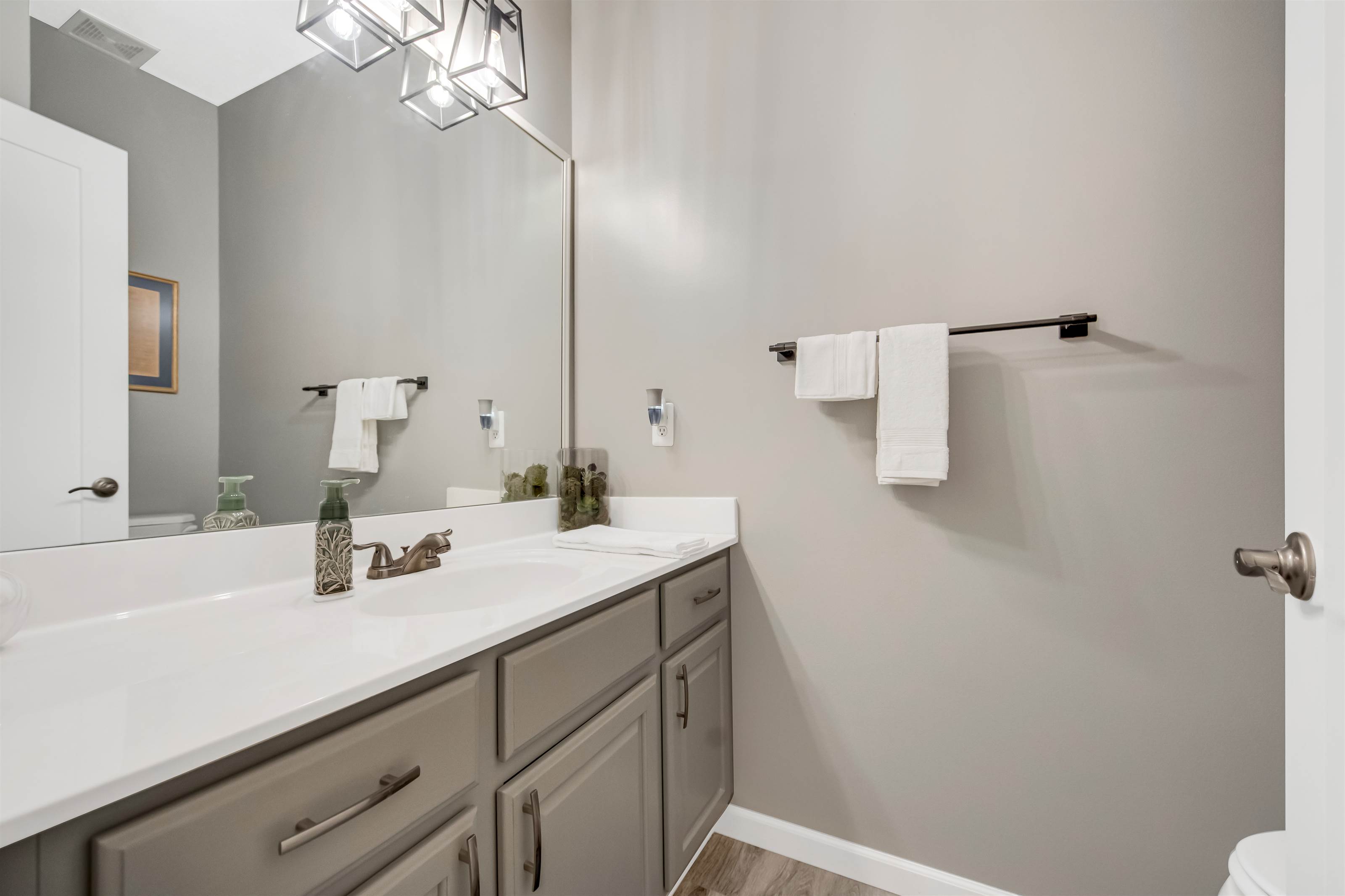 7823 Oak Ct, Lino Lakes, MN 55014