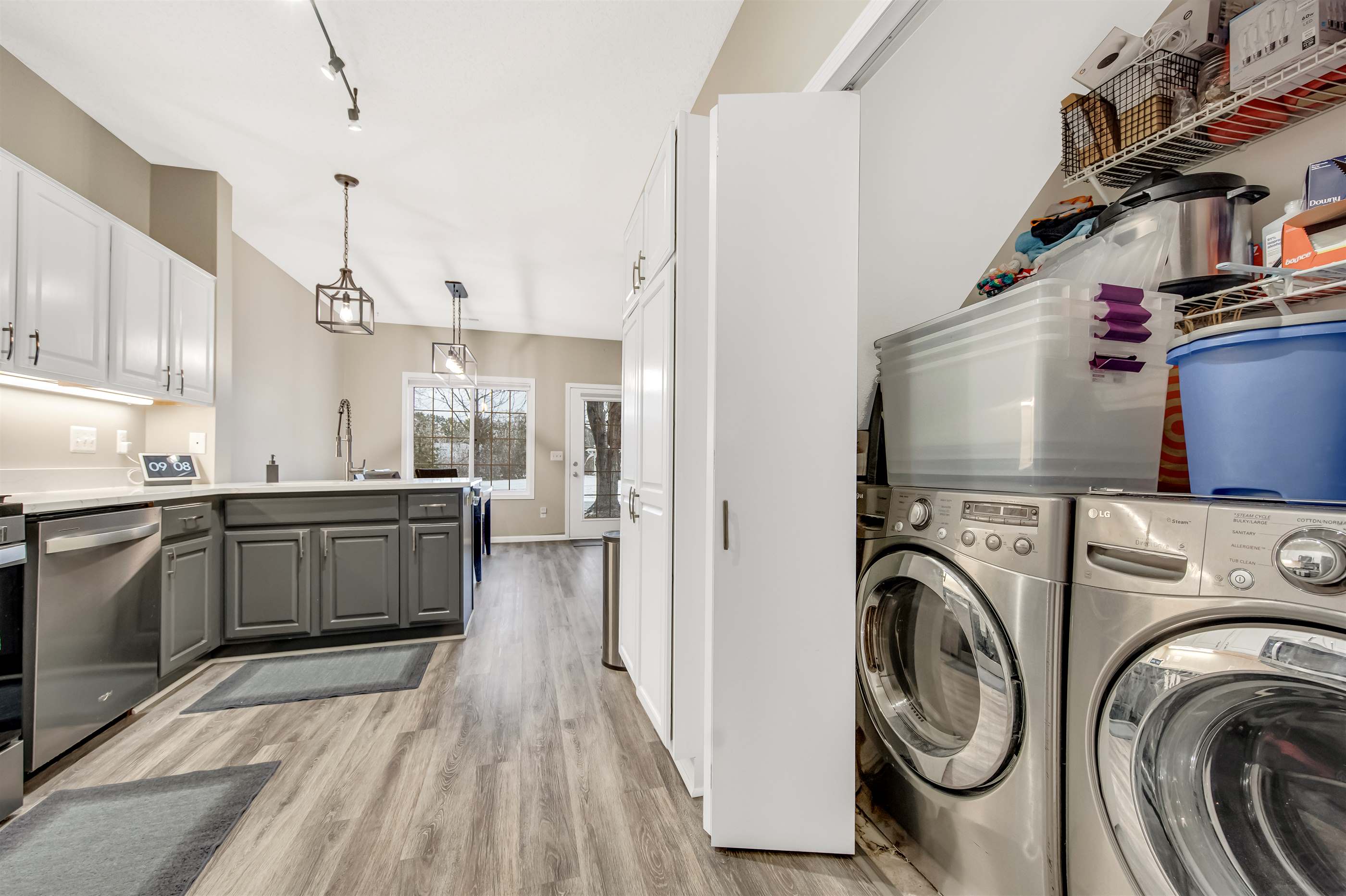 7823 Oak Ct, Lino Lakes, MN 55014