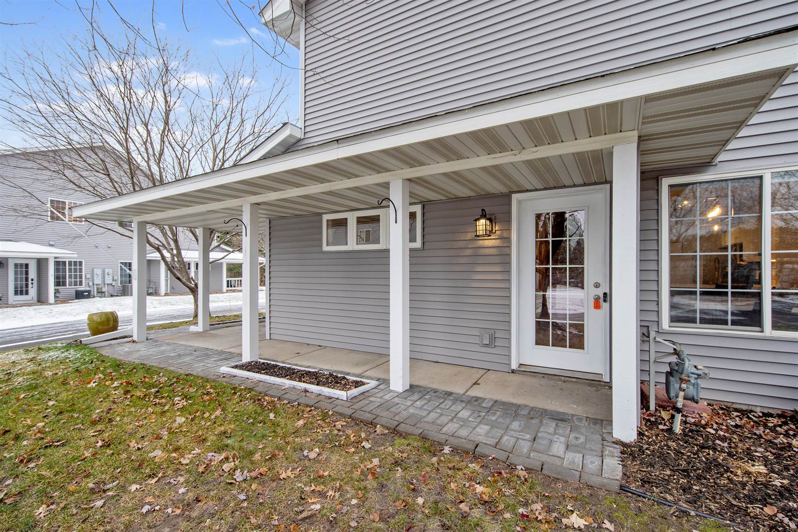 7823 Oak Ct, Lino Lakes, MN 55014