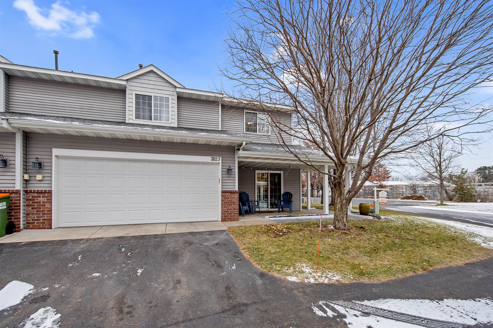 7823 Oak Ct, Lino Lakes, MN 55014