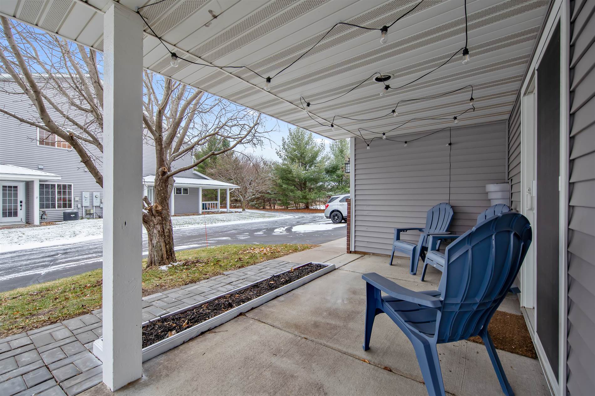 7823 Oak Ct, Lino Lakes, MN 55014