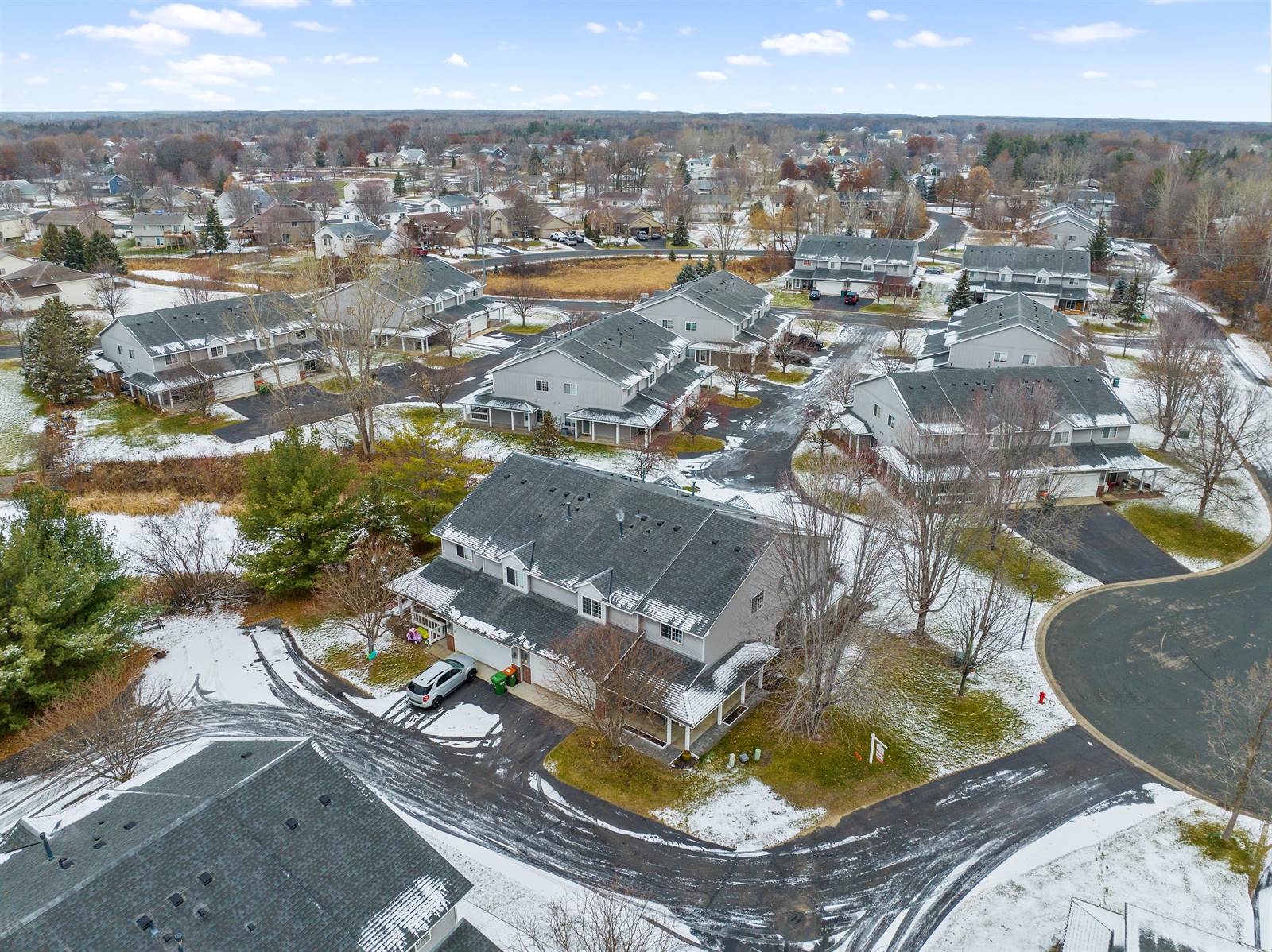 7823 Oak Ct, Lino Lakes, MN 55014