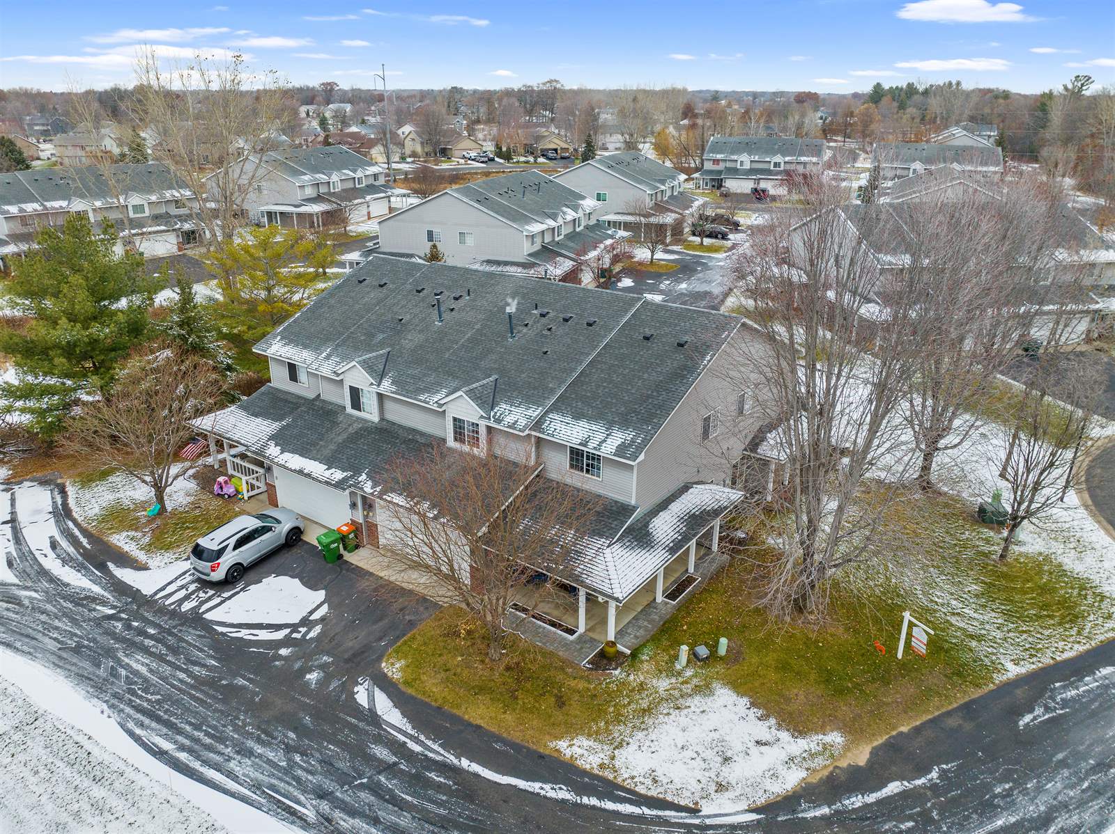 7823 Oak Ct, Lino Lakes, MN 55014