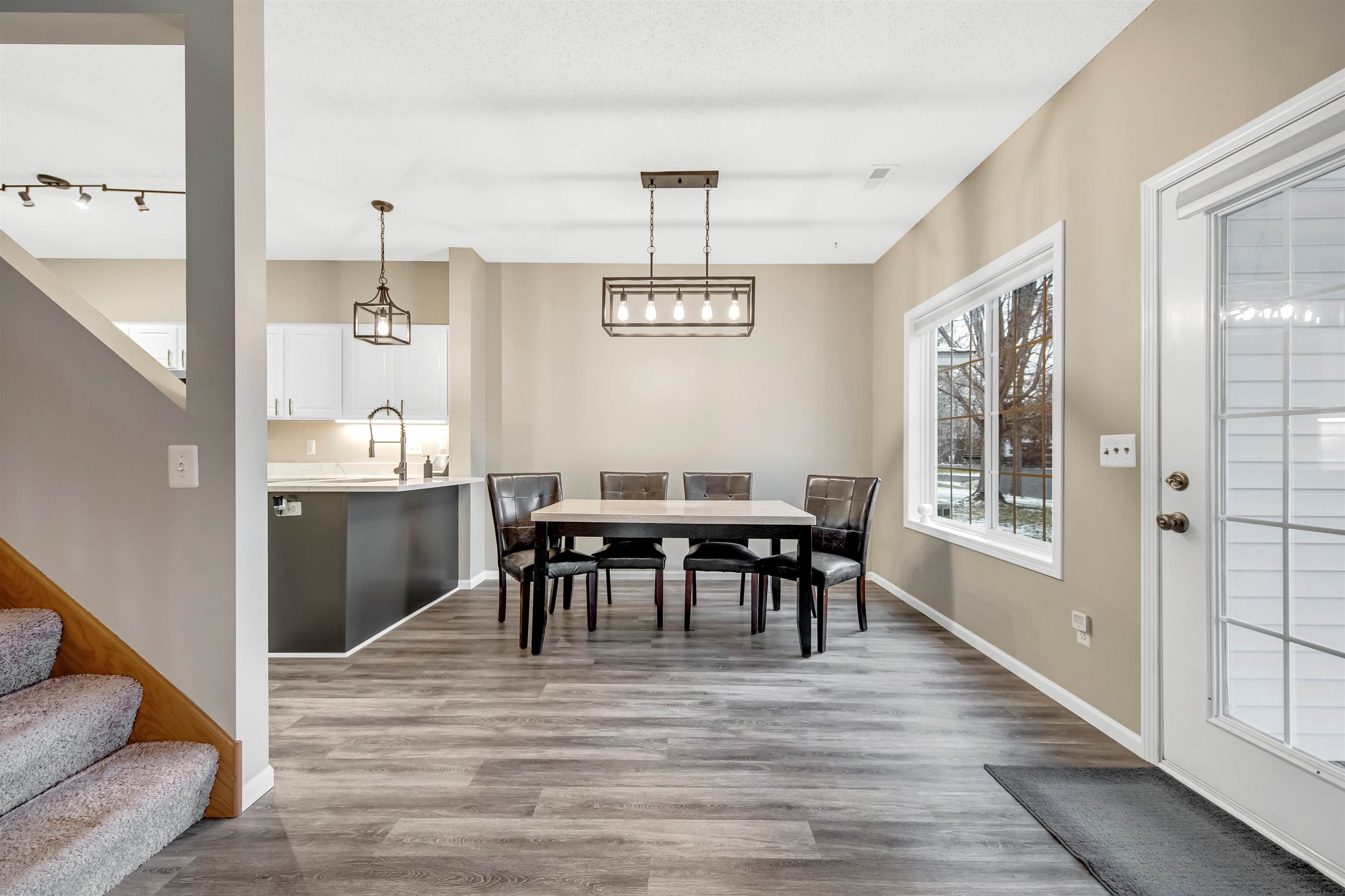 7823 Oak Ct, Lino Lakes, MN 55014