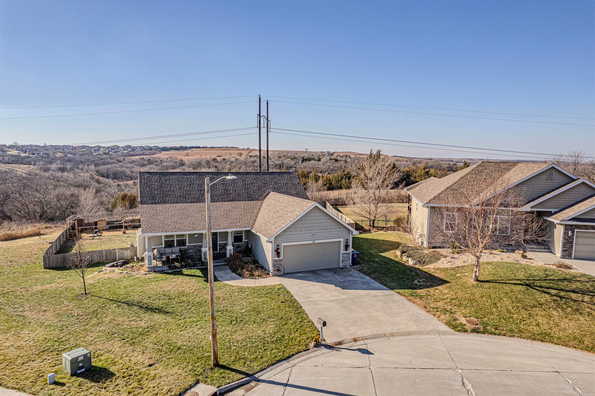 113 Fourwinds Court, Manhattan, KS 66503