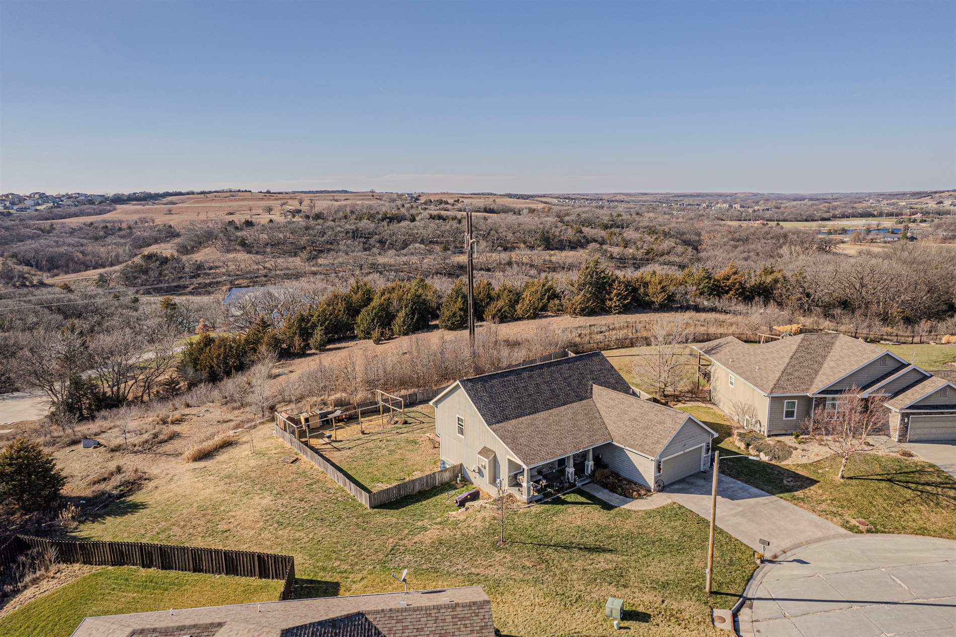 113 Fourwinds Court, Manhattan, KS 66503