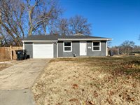 1300 SW 31st St, Topeka, KS 66611