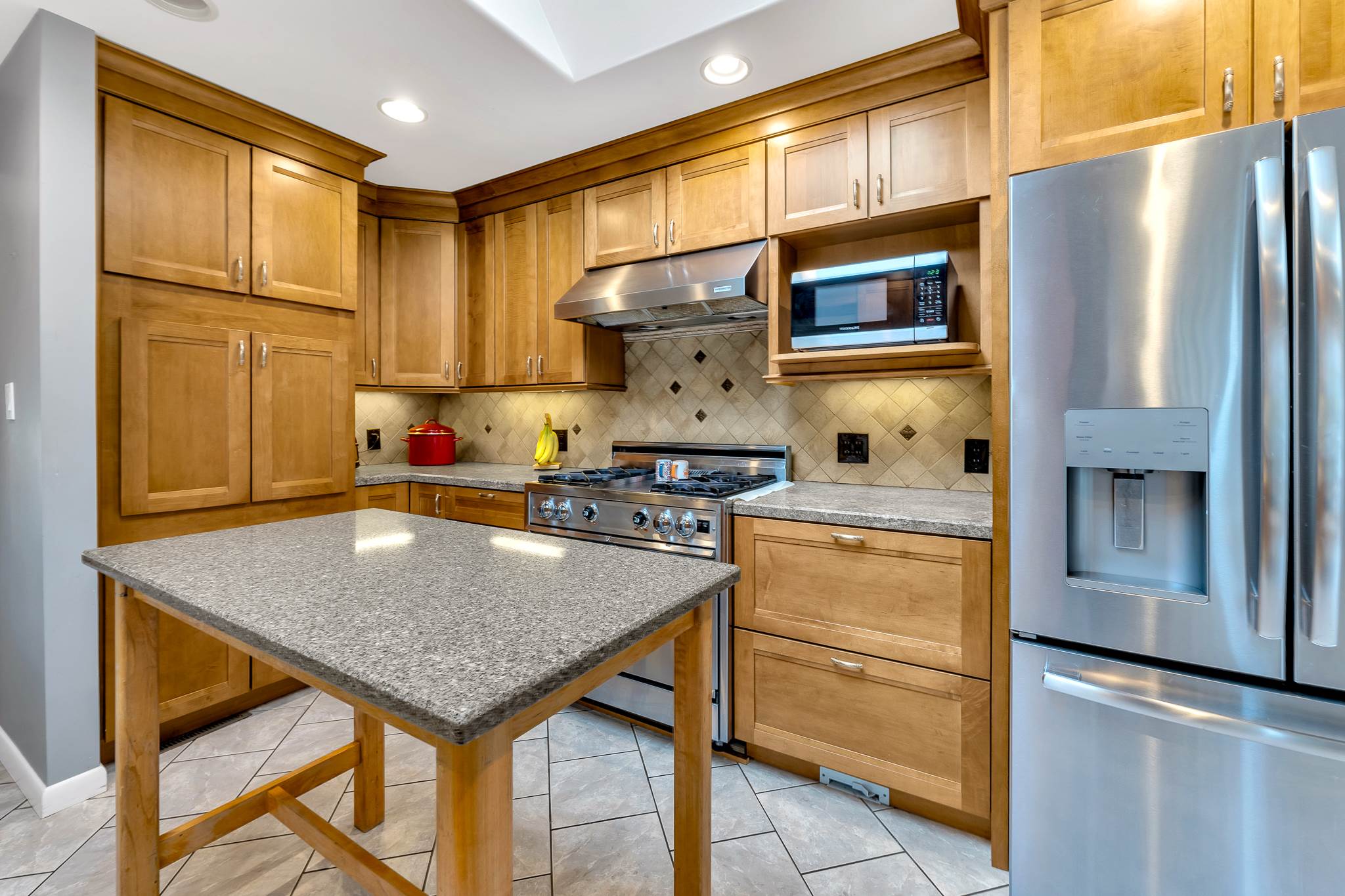 387 Cranberry Run Dr, Boardman, OH 44512