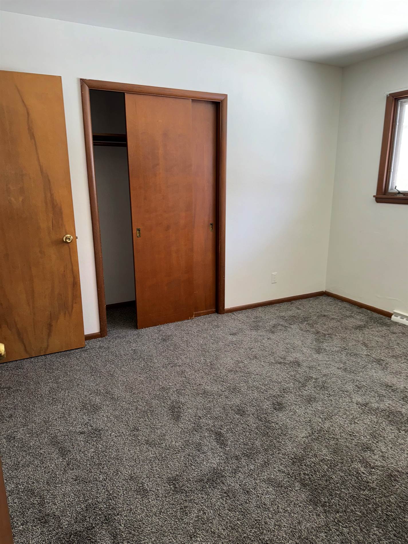 1020 S 8th St, Brainerd, MN 56401