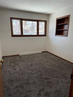 1020 S 8th St, Brainerd, MN 56401