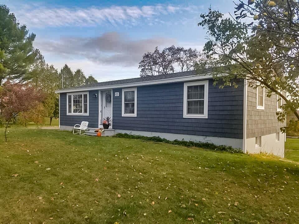 425 Clewleyville Road, Holden, ME 04429