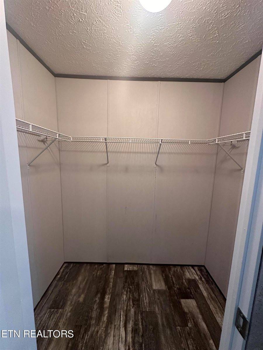 3201 Oswego Rd, Crossville, TN 38572