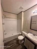 3201 Oswego Rd, Crossville, TN 38572