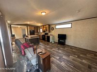 3201 Oswego Rd, Crossville, TN 38572