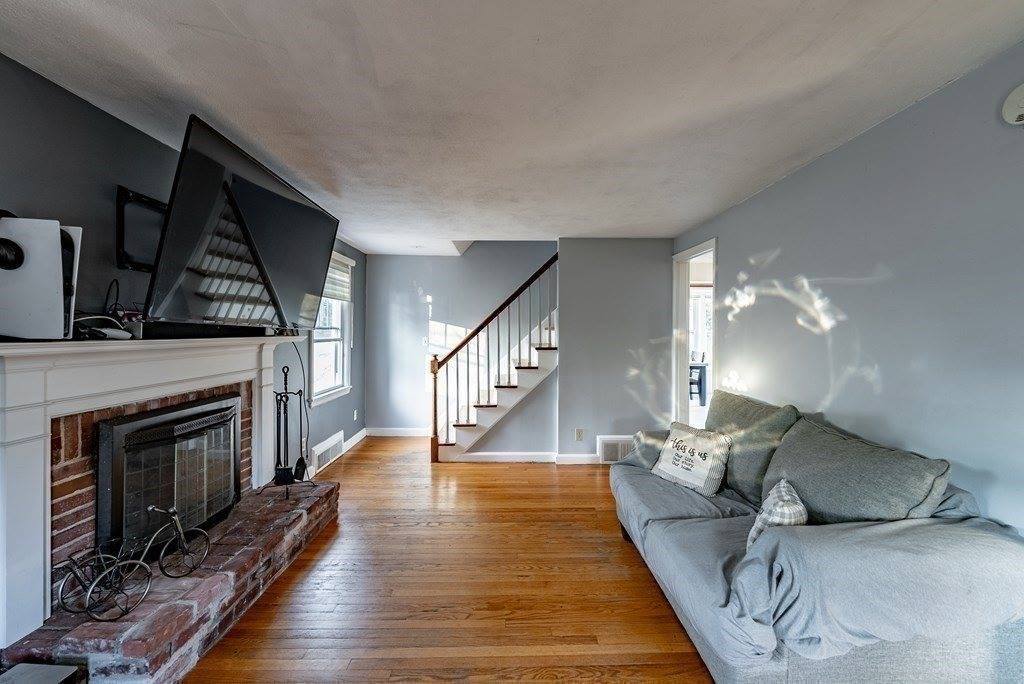 179 Nelson St, West Springfield, MA 01089