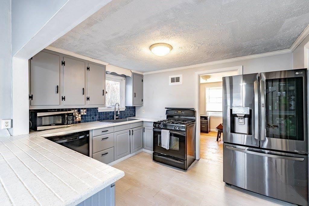 179 Nelson St, West Springfield, MA 01089