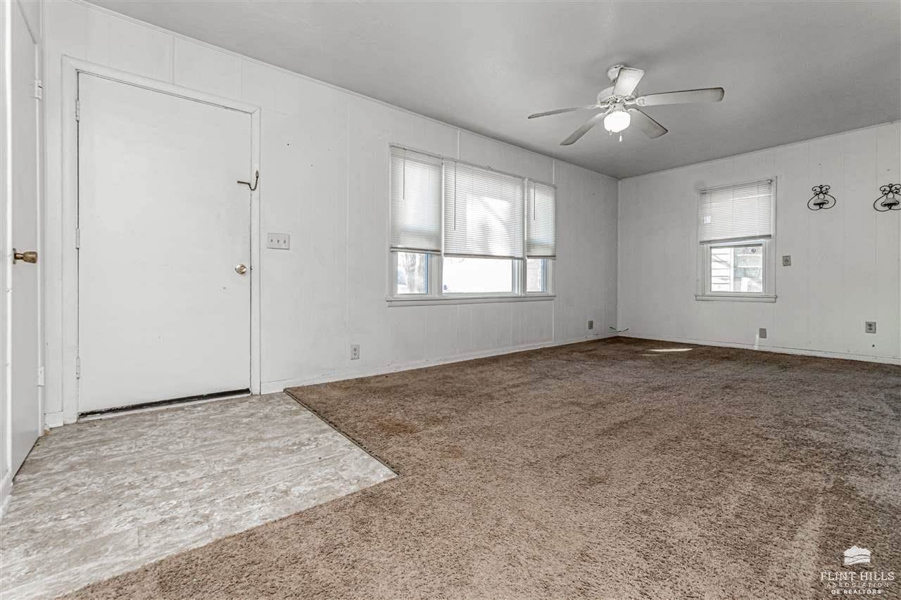 1024 Moss Circle, Junction City, KS 66441