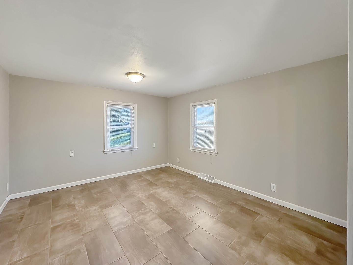 3157 South Baileyville Road, Freeport, IL 61032