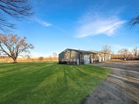 3157 South Baileyville Road, Freeport, IL 61032