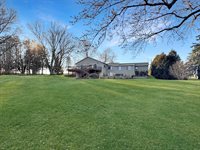 3157 South Baileyville Road, Freeport, IL 61032