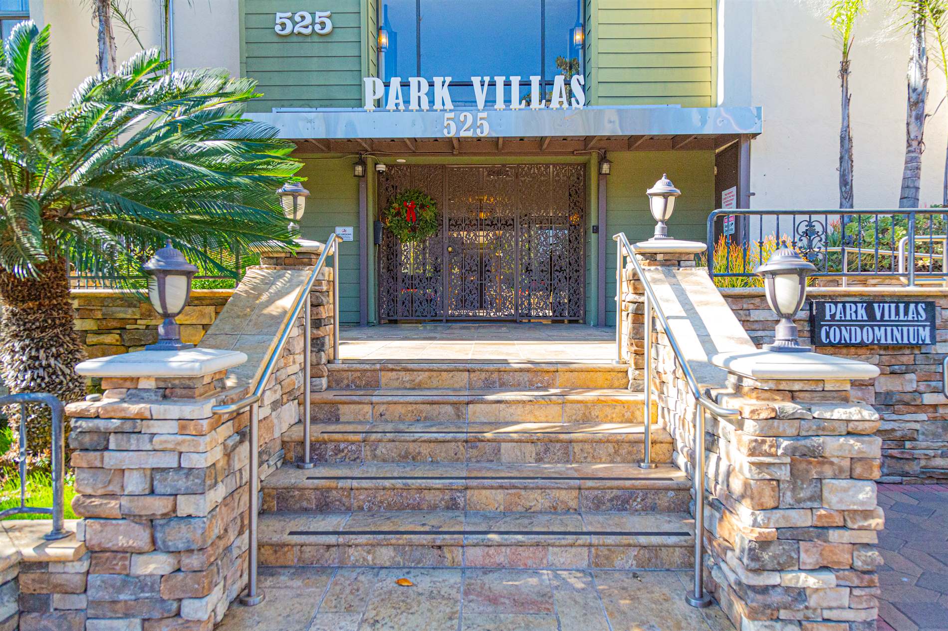 525 South Ardmore Avenue, Los Angeles, CA 90020