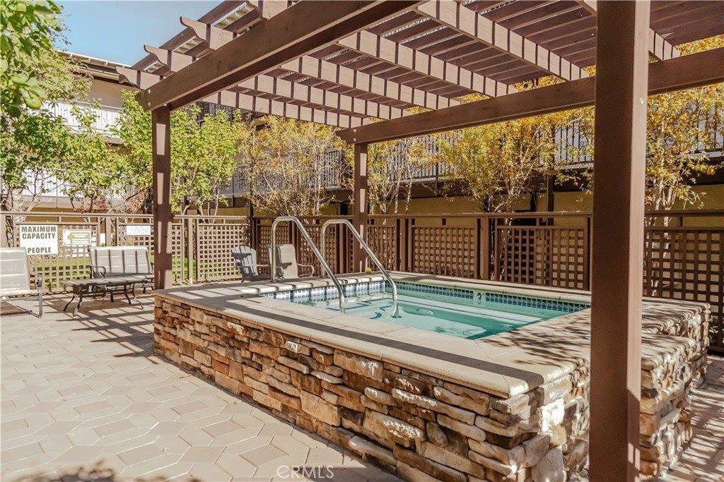 525 South Ardmore Avenue, Los Angeles, CA 90020