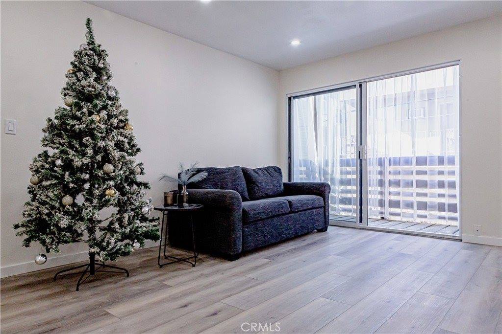 525 South Ardmore Avenue, Los Angeles, CA 90020