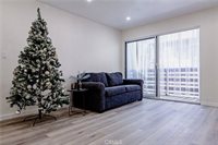 525 South Ardmore Avenue, Los Angeles, CA 90020