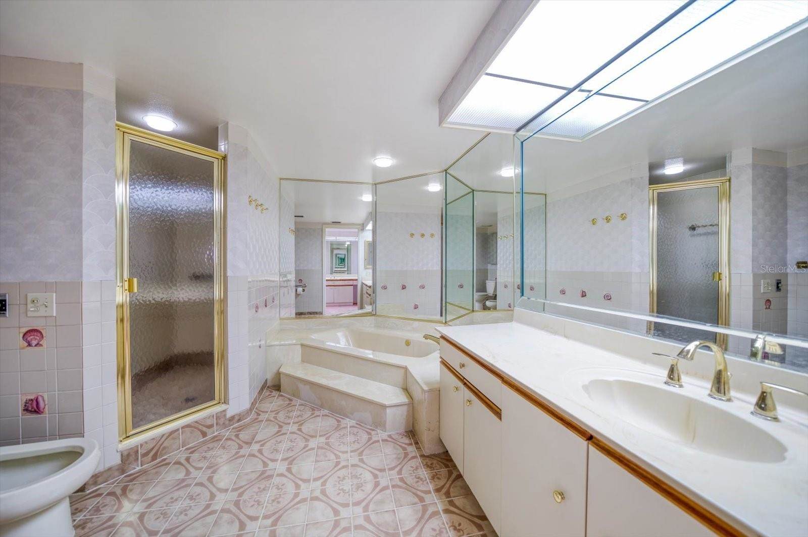 6500 Sunset Way, Saint Pete Beach, FL 33706