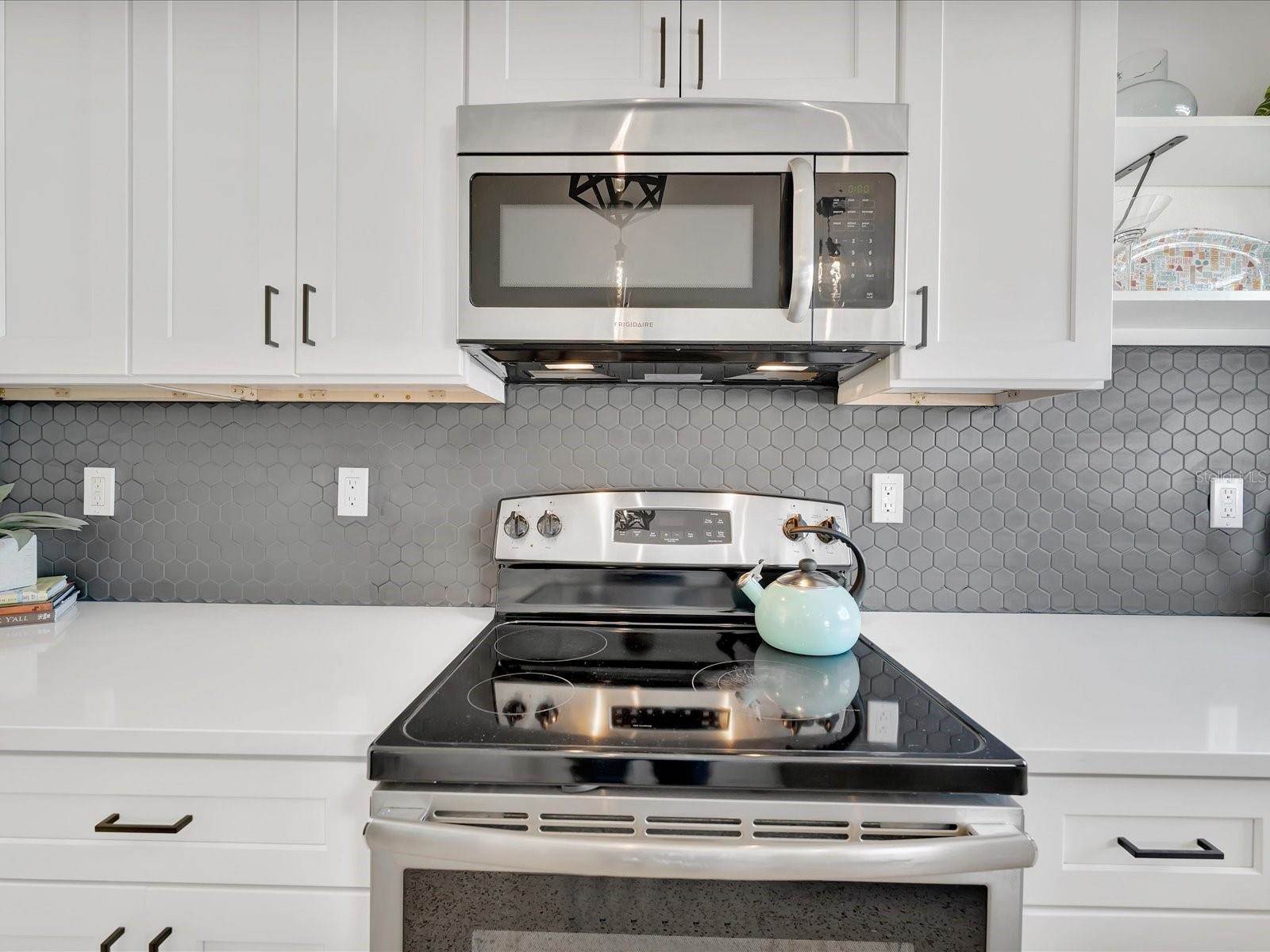 2030 Cass Street, Sarasota, FL 34231