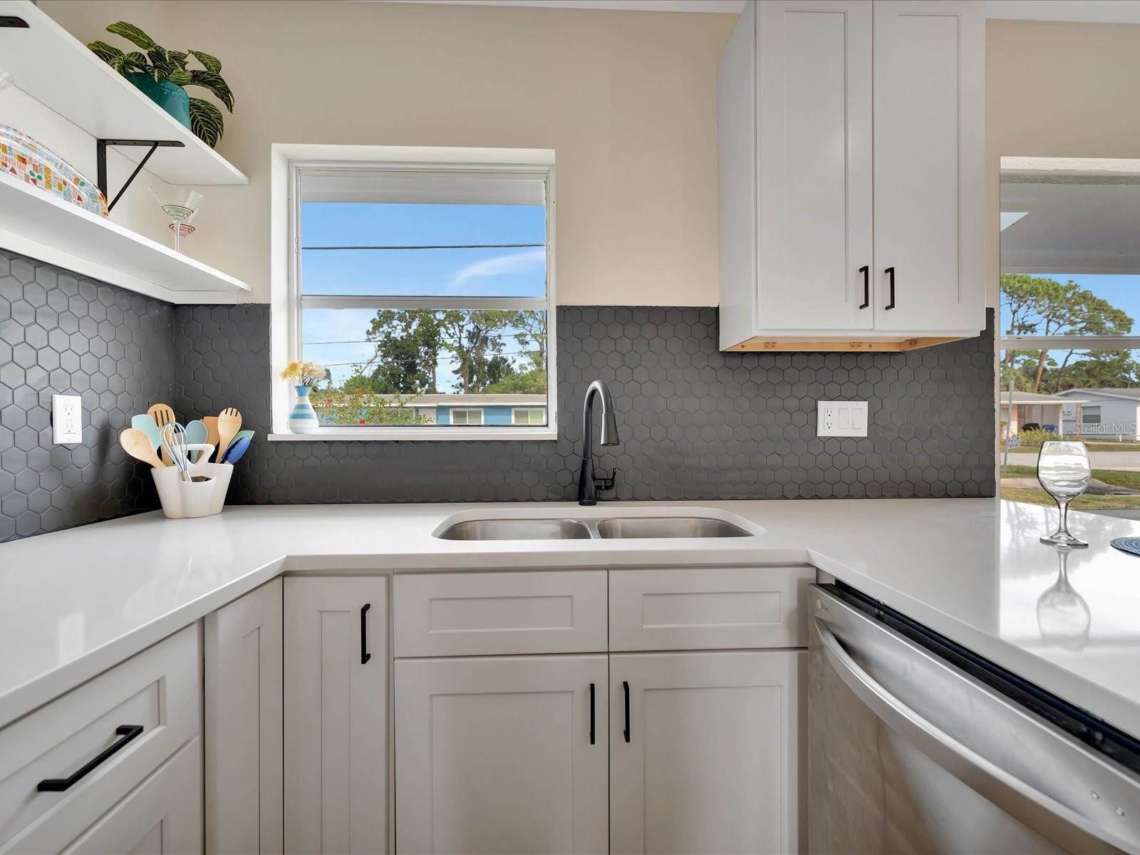 2030 Cass Street, Sarasota, FL 34231