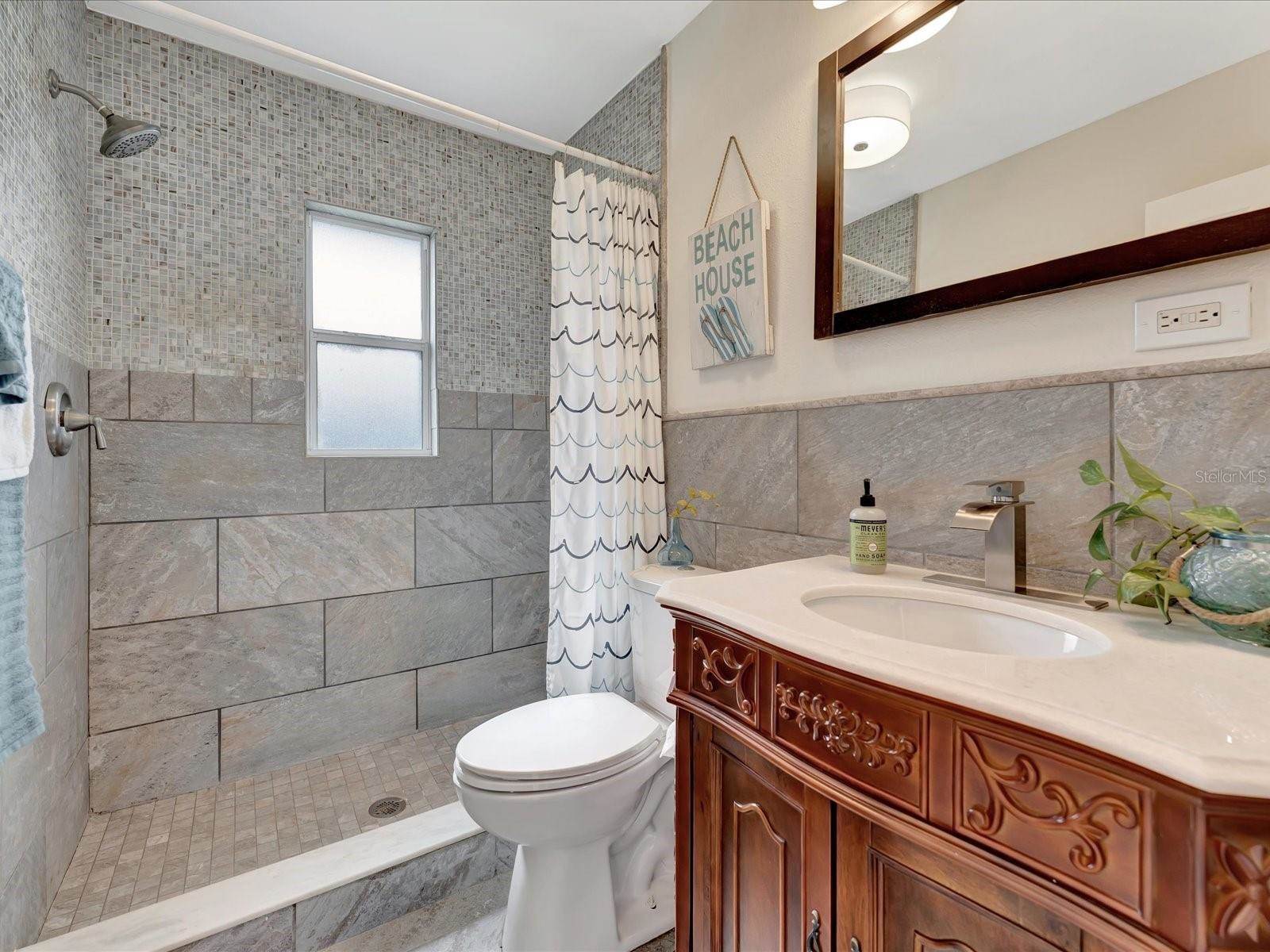 2030 Cass Street, Sarasota, FL 34231