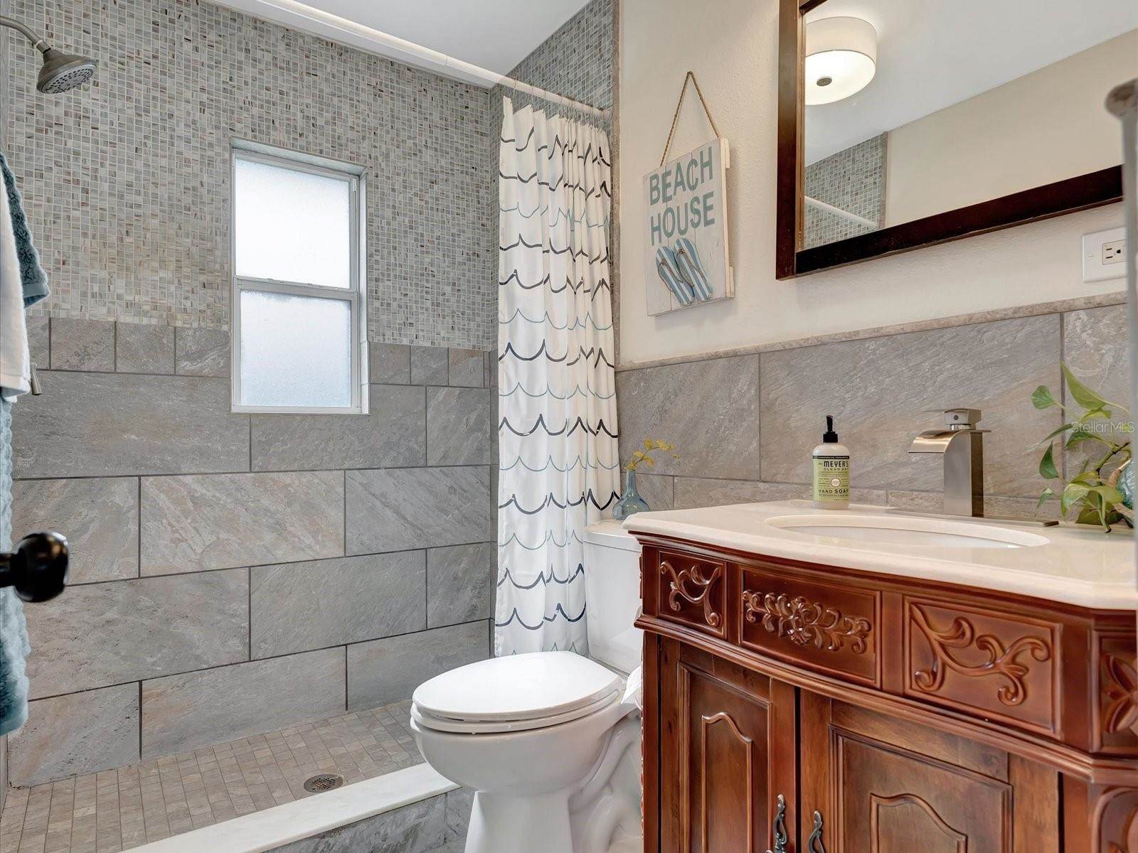 2030 Cass Street, Sarasota, FL 34231