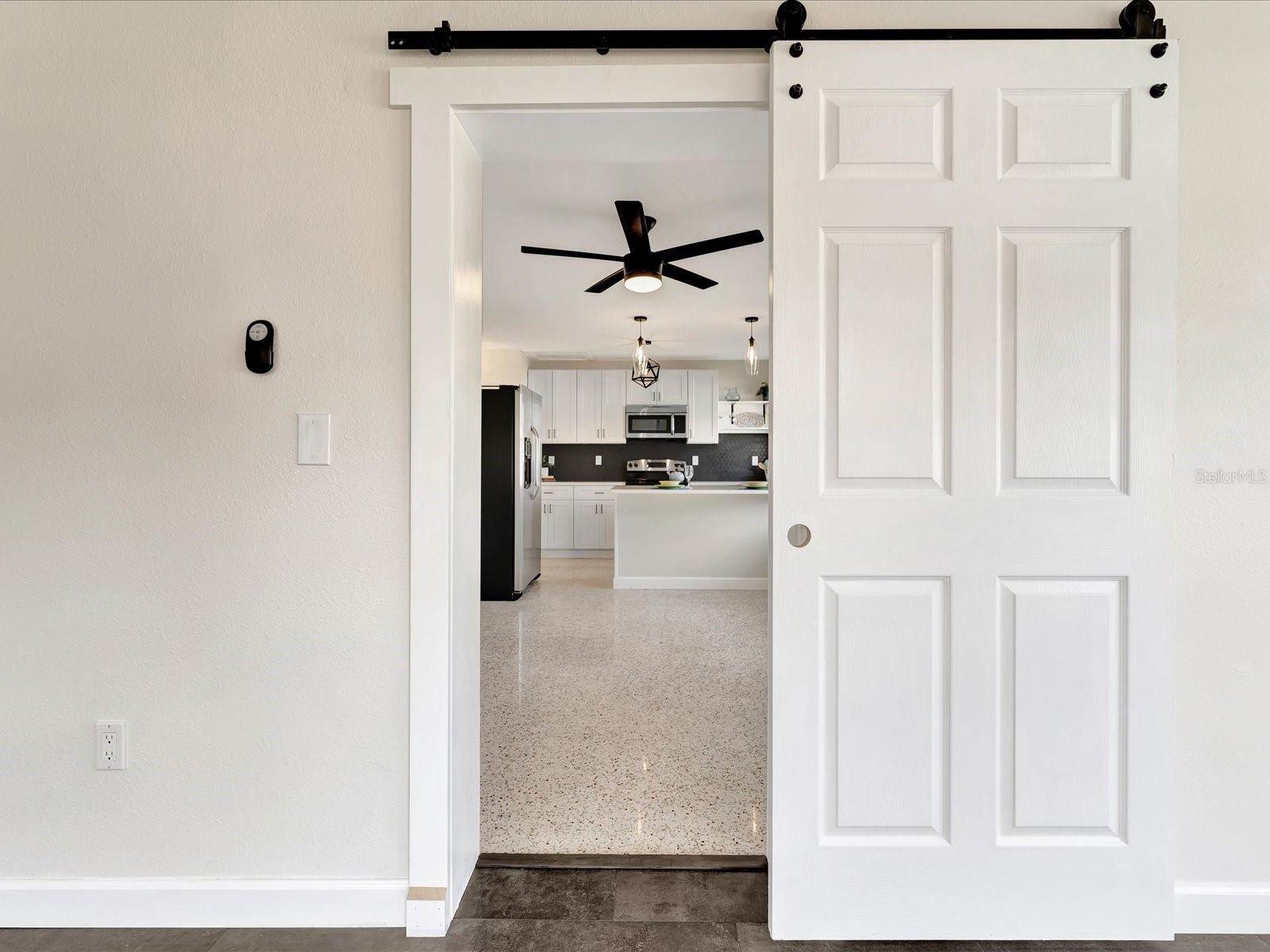 2030 Cass Street, Sarasota, FL 34231