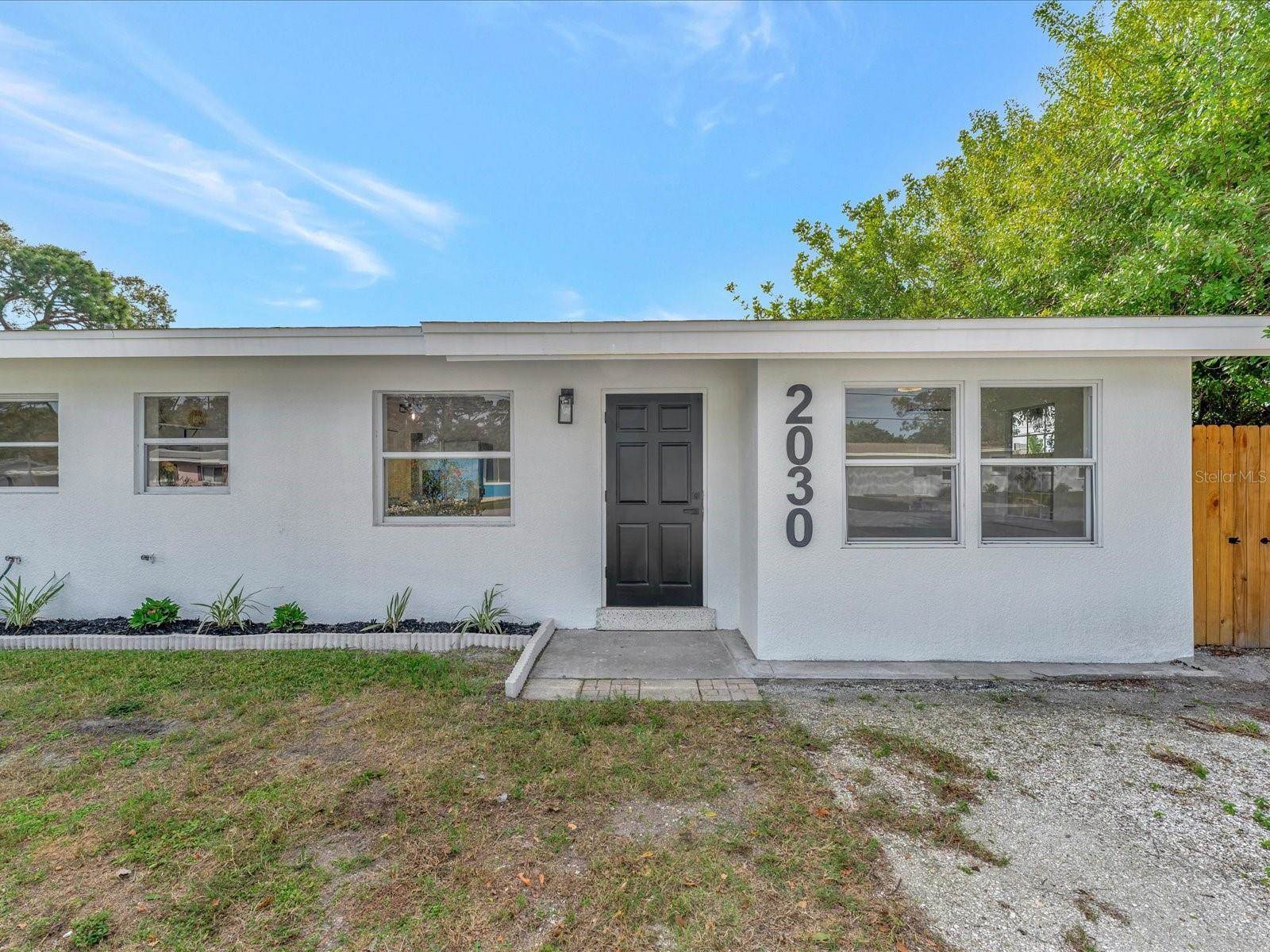 2030 Cass Street, Sarasota, FL 34231