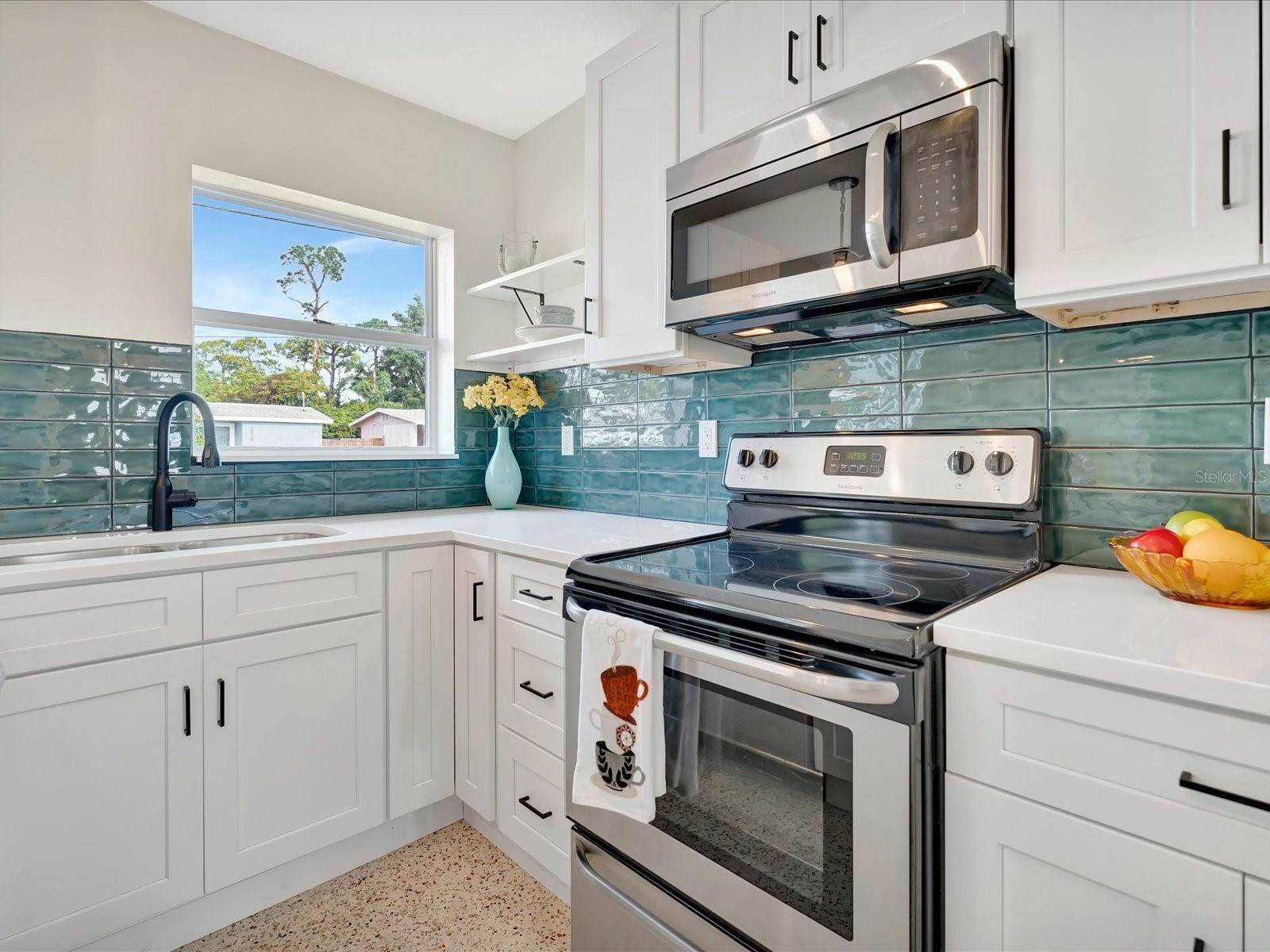 2030 Cass Street, Sarasota, FL 34231