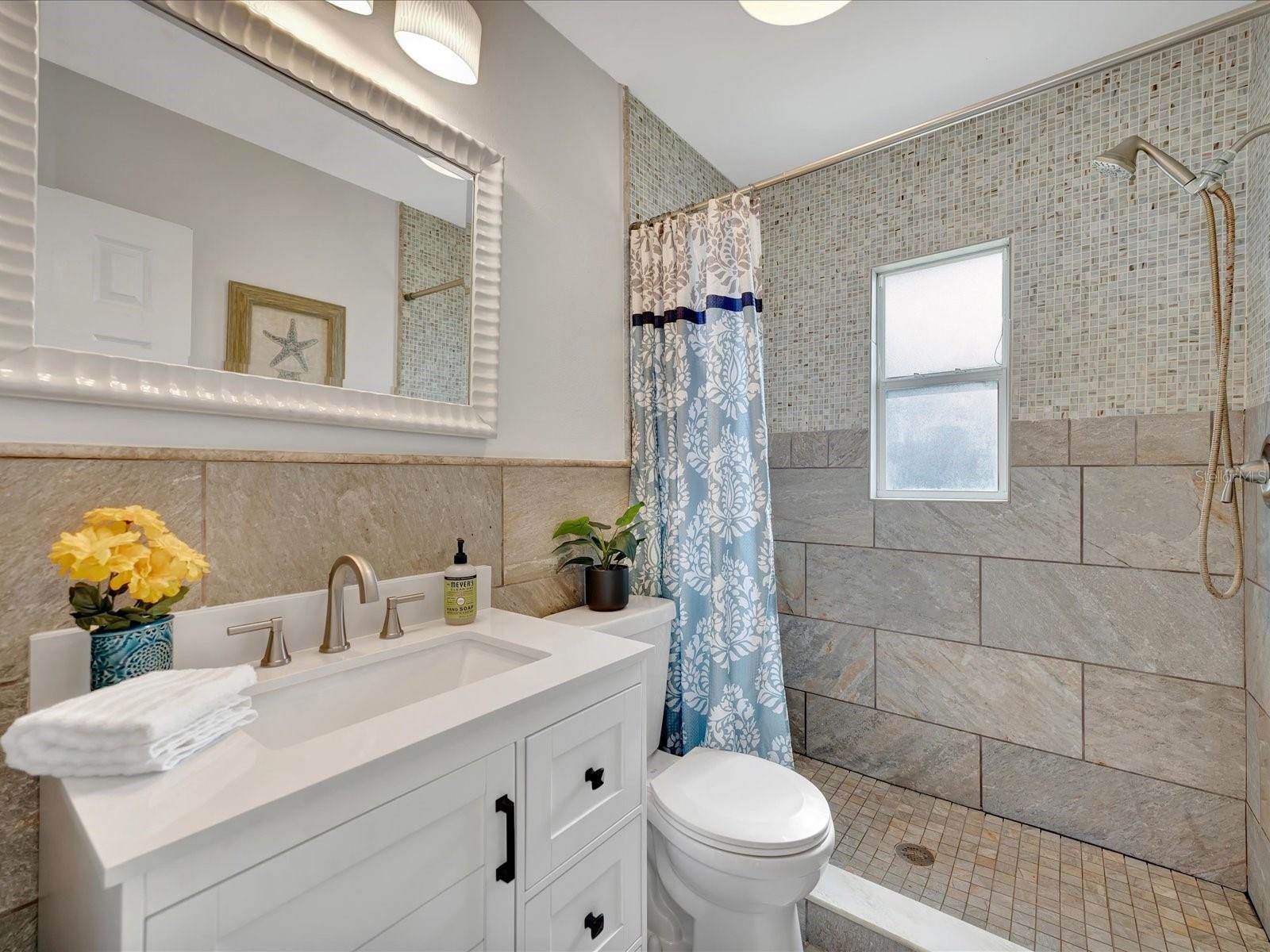 2030 Cass Street, Sarasota, FL 34231