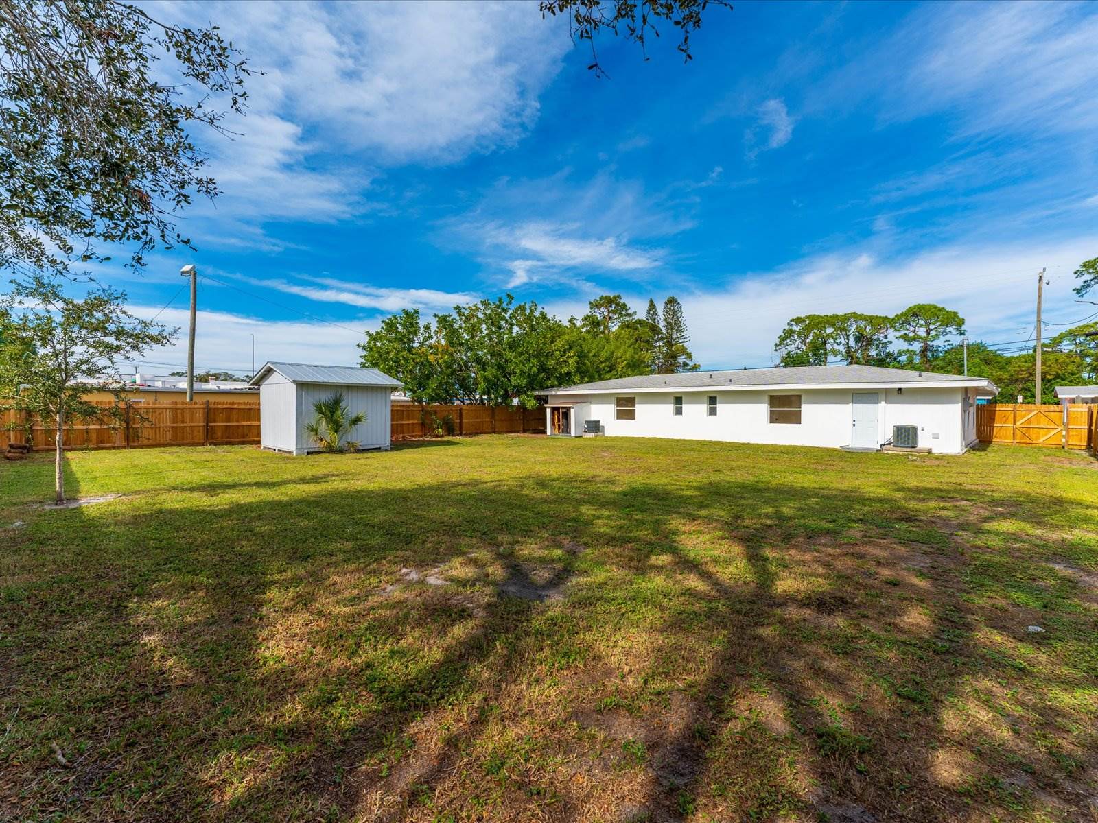 2030 Cass Street, Sarasota, FL 34231