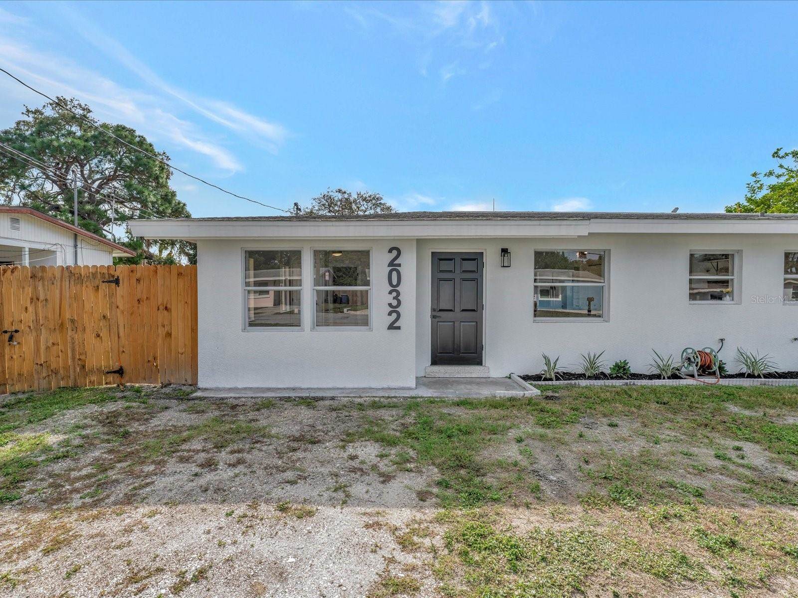 2030 Cass Street, Sarasota, FL 34231