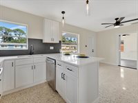 2030 Cass Street, Sarasota, FL 34231