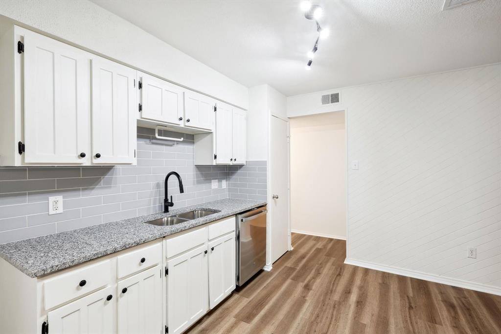 237 Volunteer Drive, Arlington, TX 76014