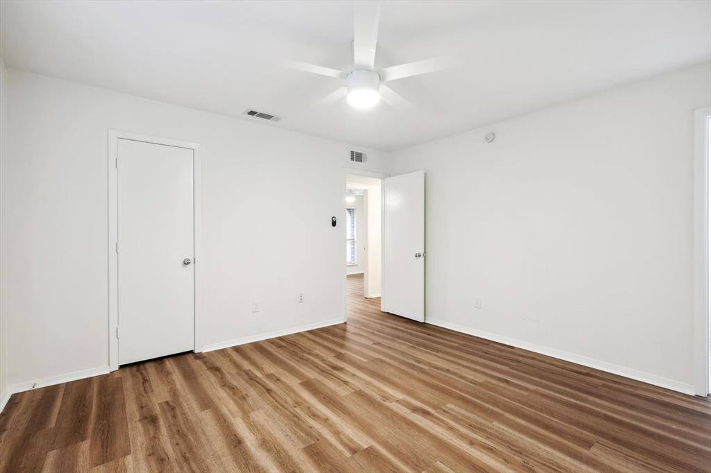 237 Volunteer Drive, Arlington, TX 76014