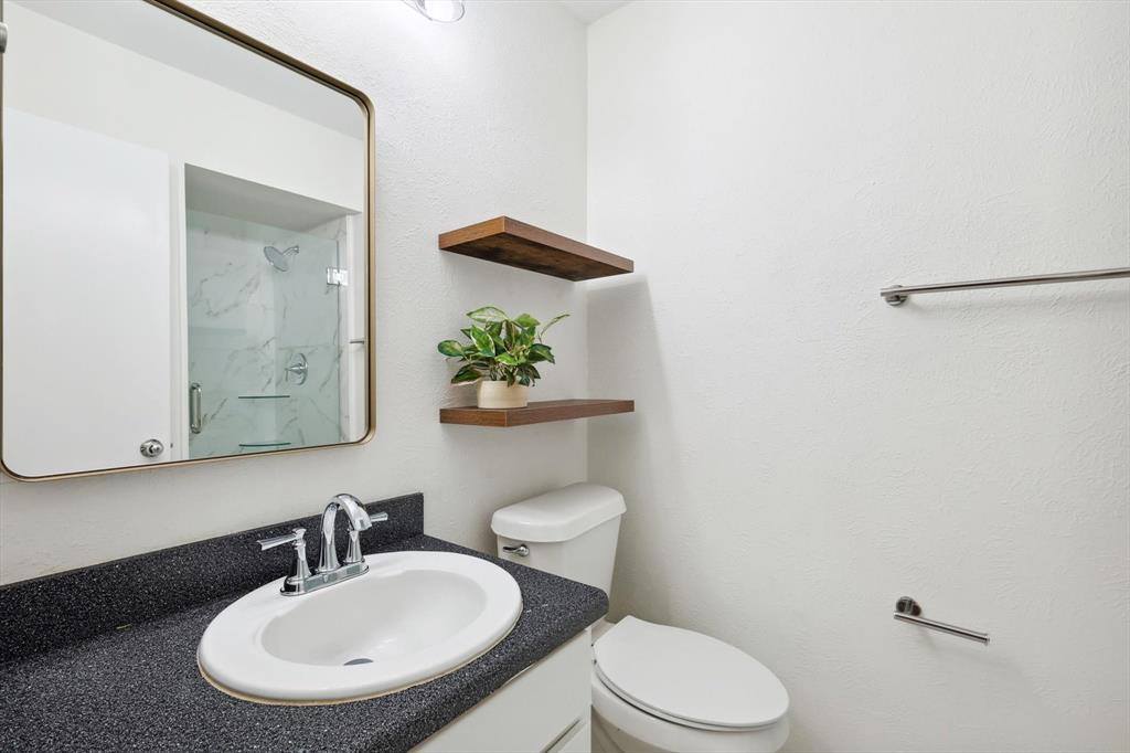 237 Volunteer Drive, Arlington, TX 76014