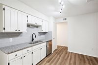 237 Volunteer Drive, Arlington, TX 76014