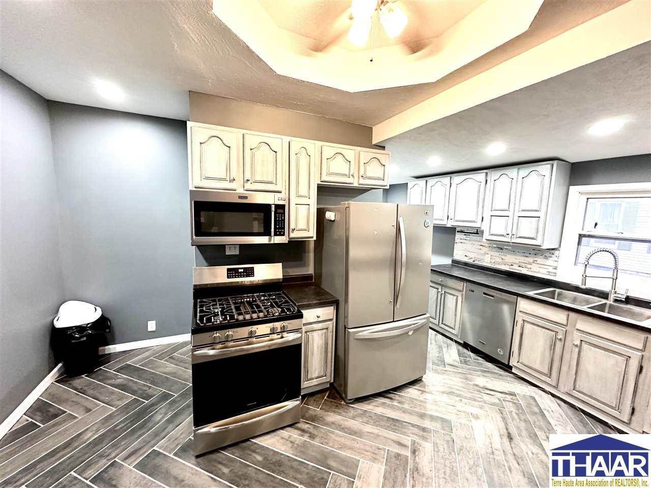 2648 Hulman, Terre Haute, IN 47803