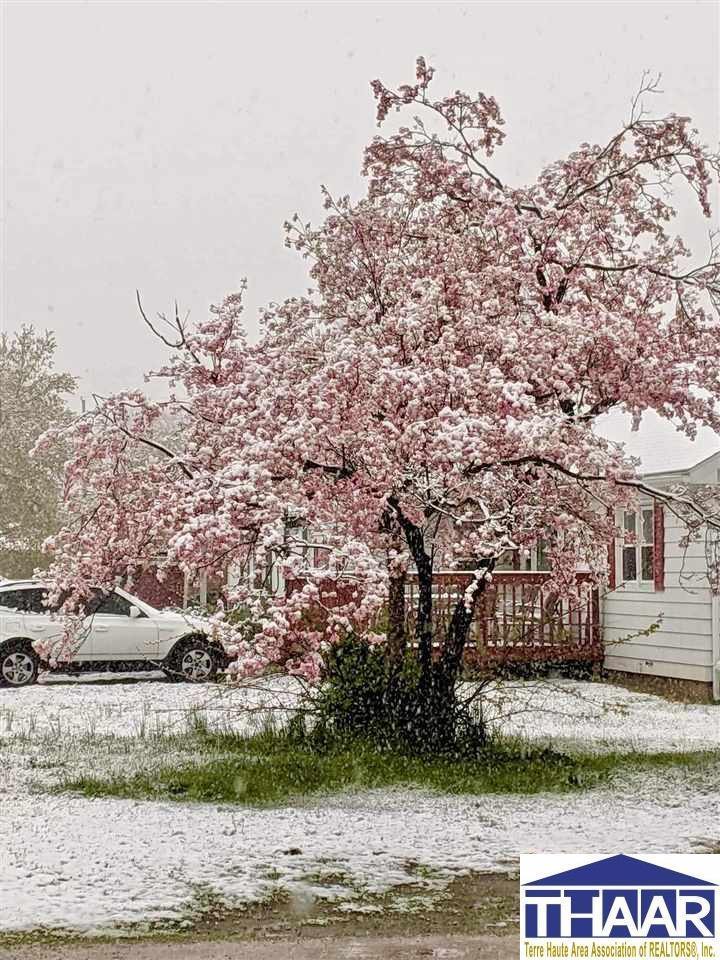 2648 Hulman, Terre Haute, IN 47803