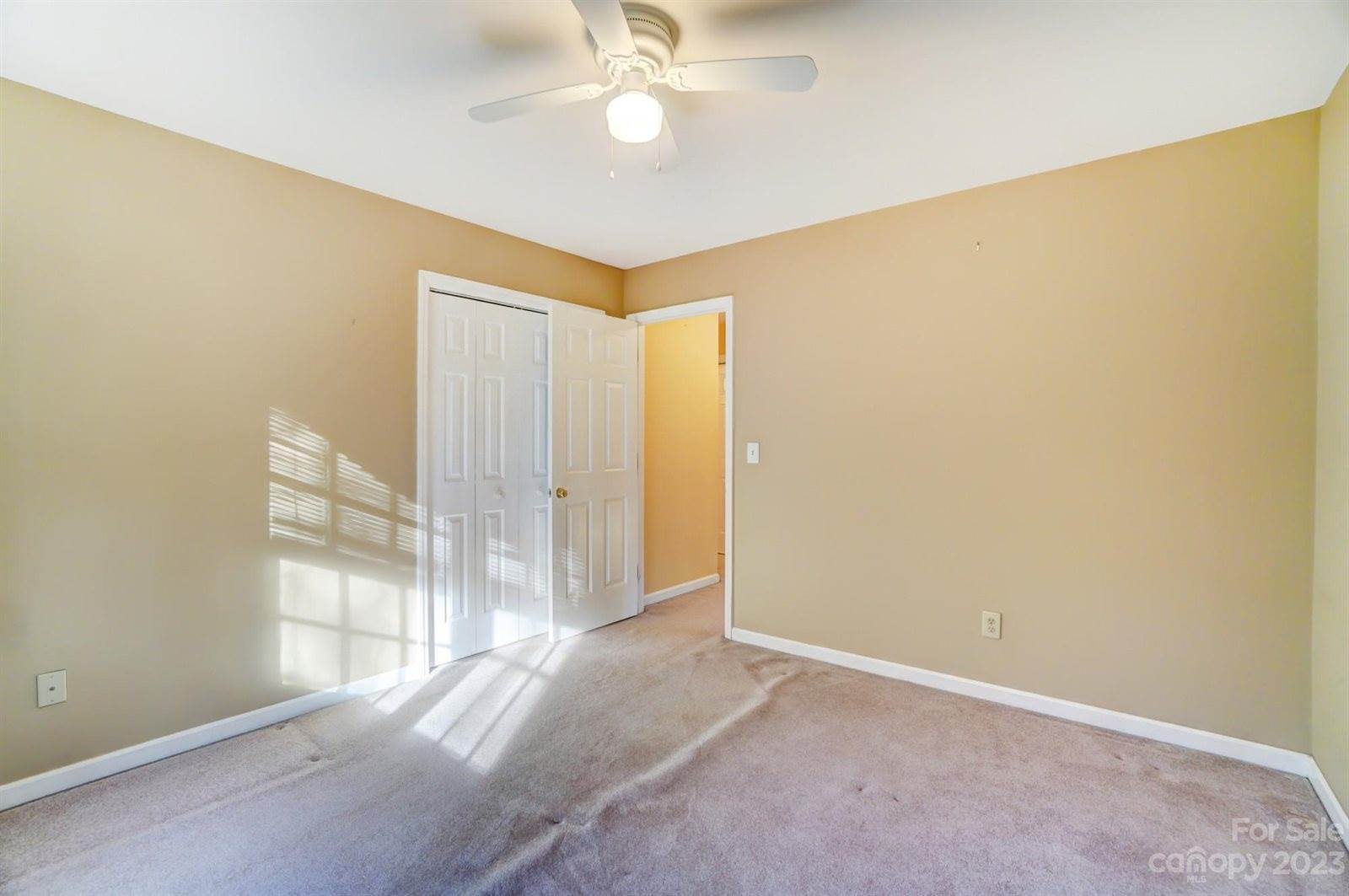 2800 Oxborough Drive, Matthews, NC 28105