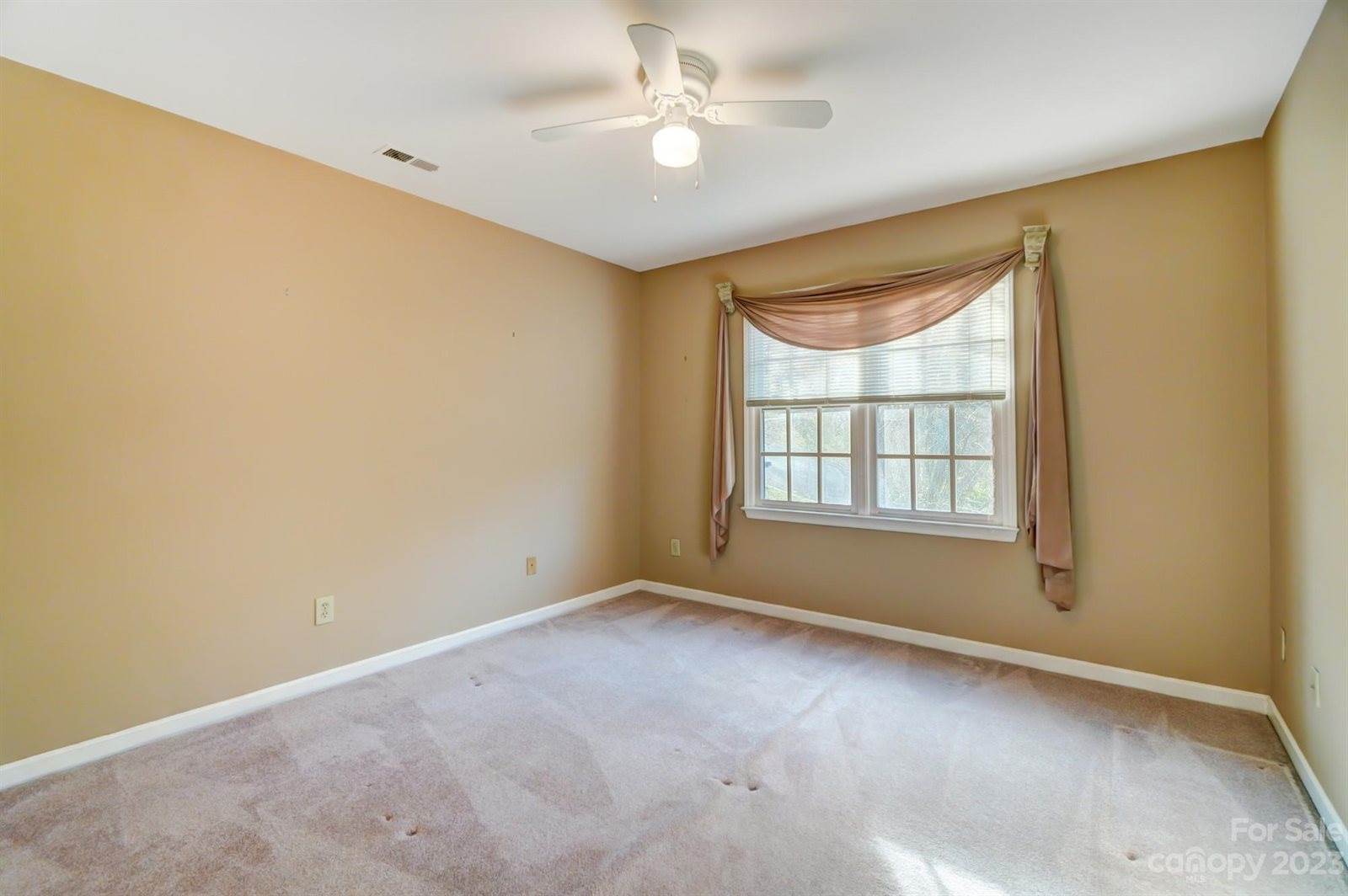 2800 Oxborough Drive, Matthews, NC 28105