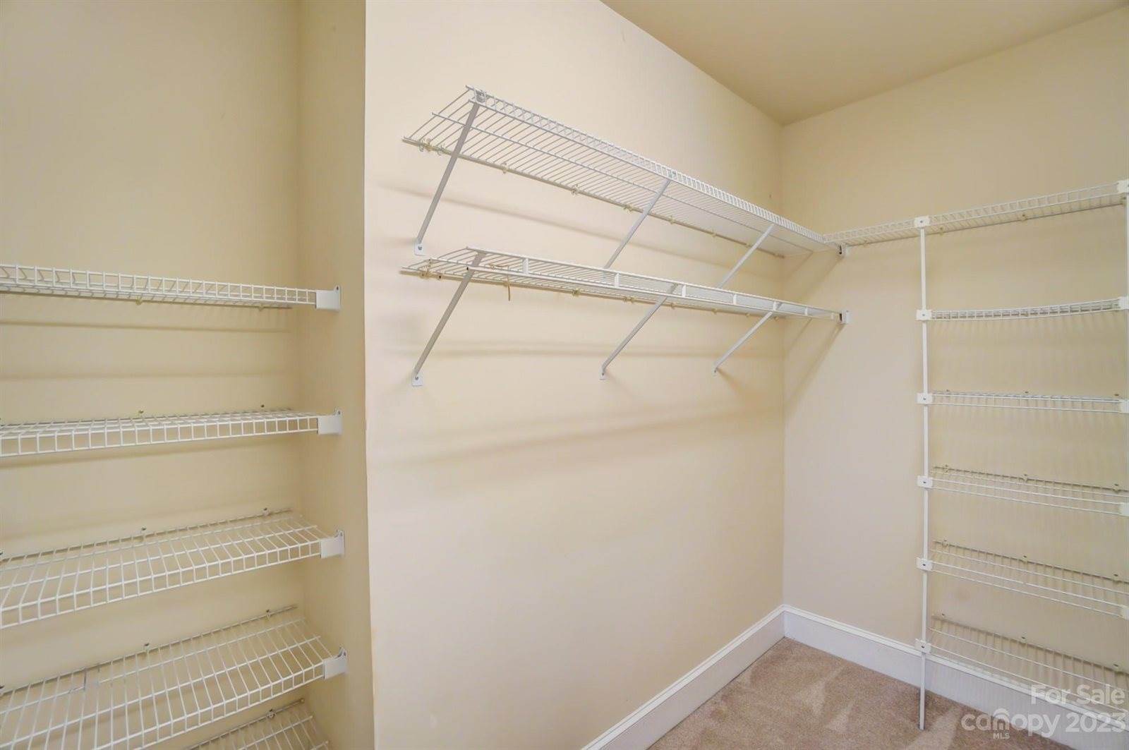 2800 Oxborough Drive, Matthews, NC 28105